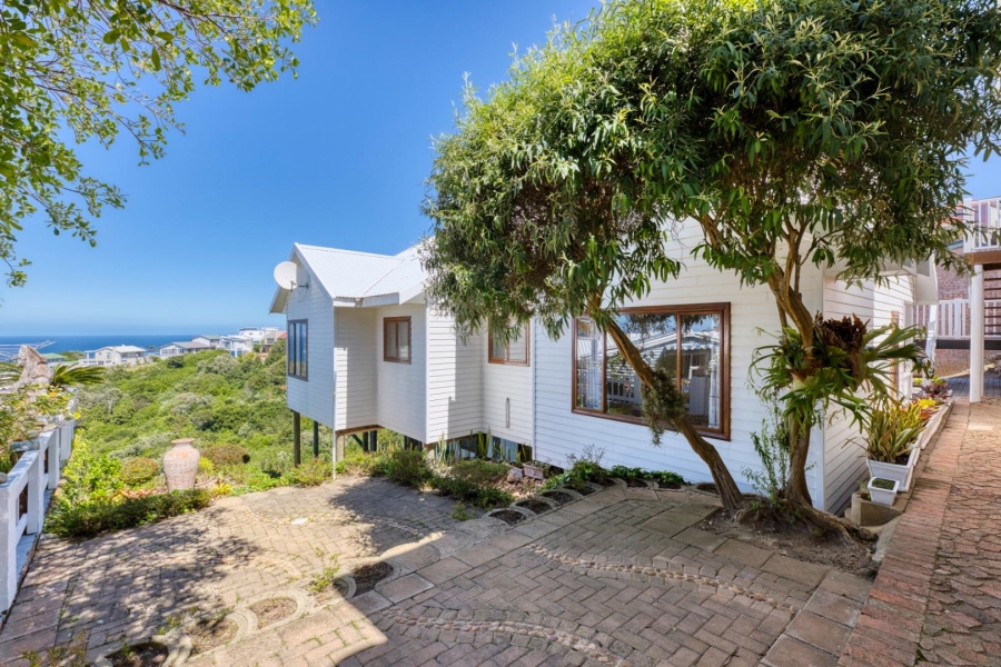 3 Bedroom Property for Sale in Herolds Bay Western Cape